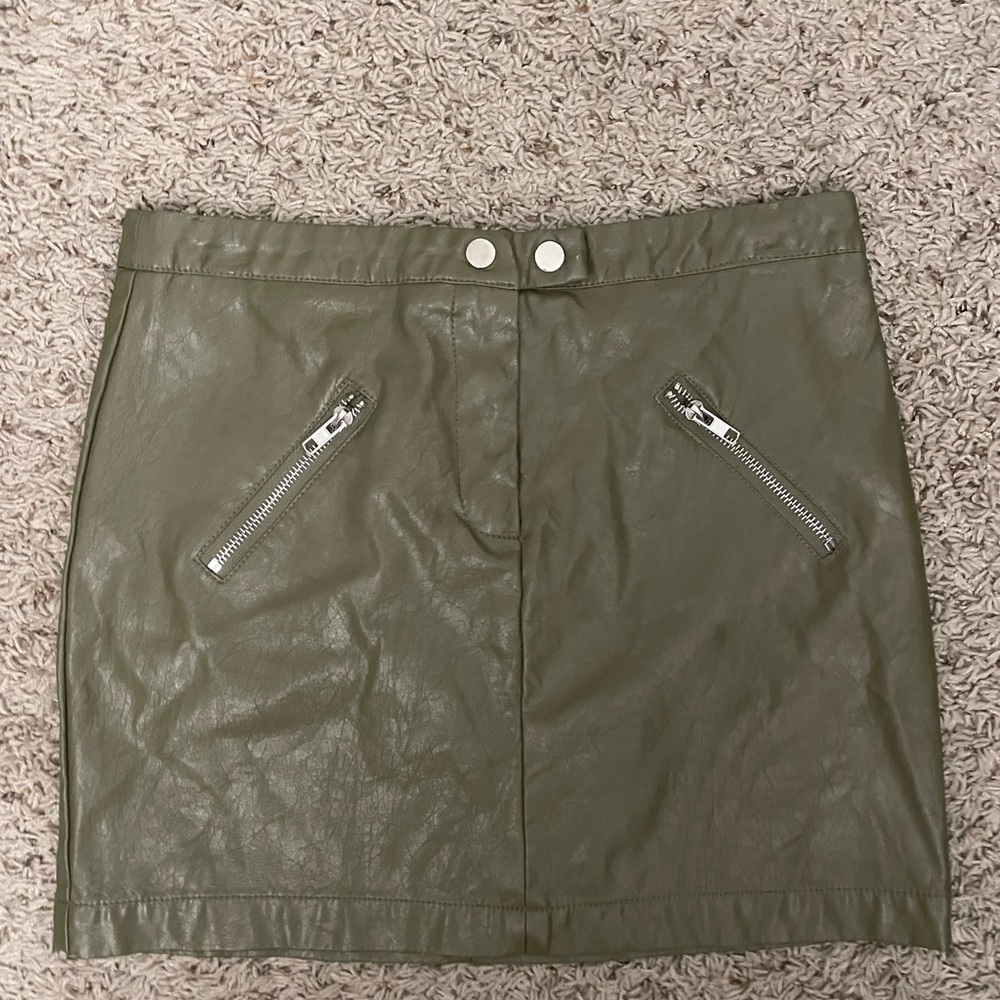 Shinestar faux leather olive skirt